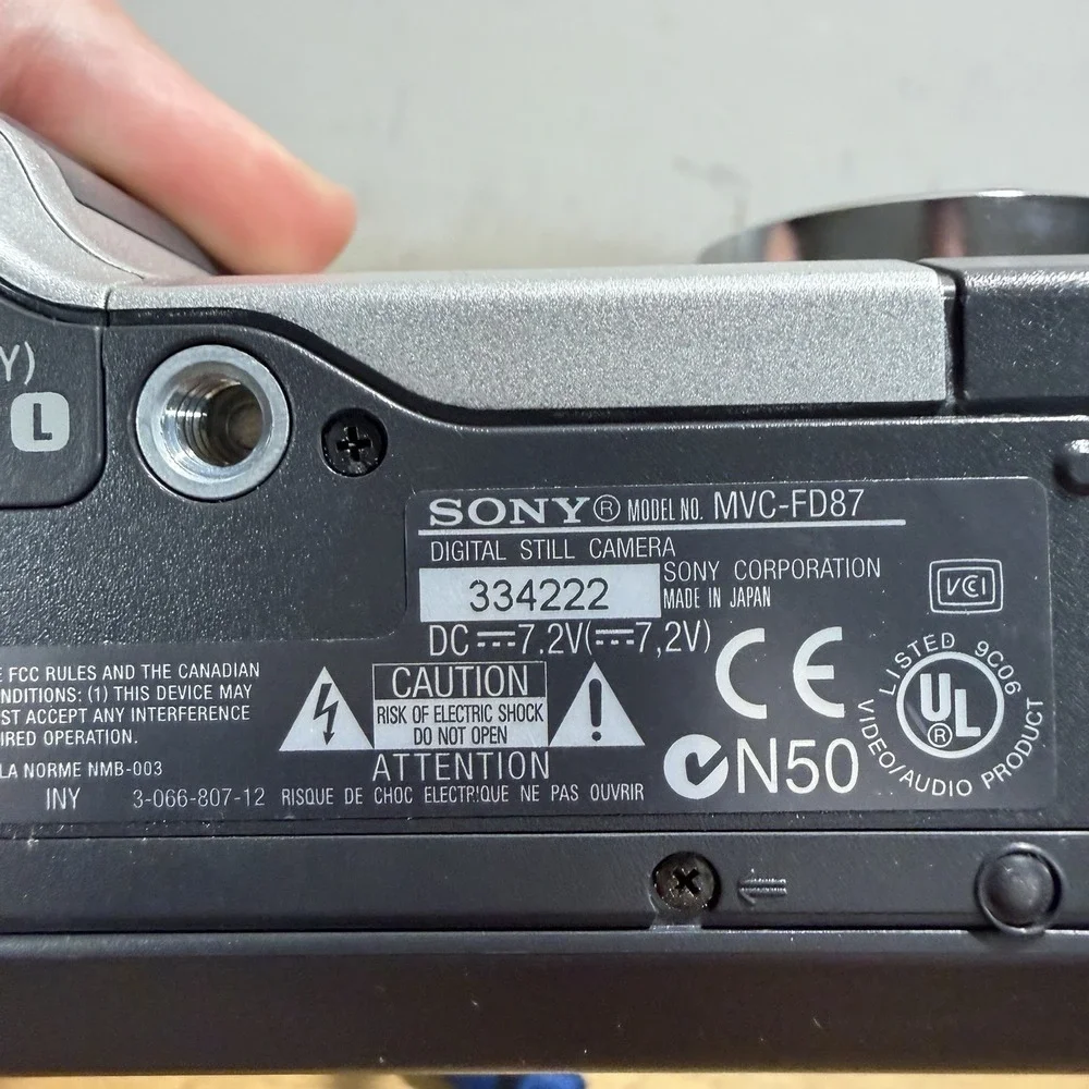 Sony FD Mavica MVC-FD87 1.3MP Vintage Digital Camera W/ Charger & Battery
